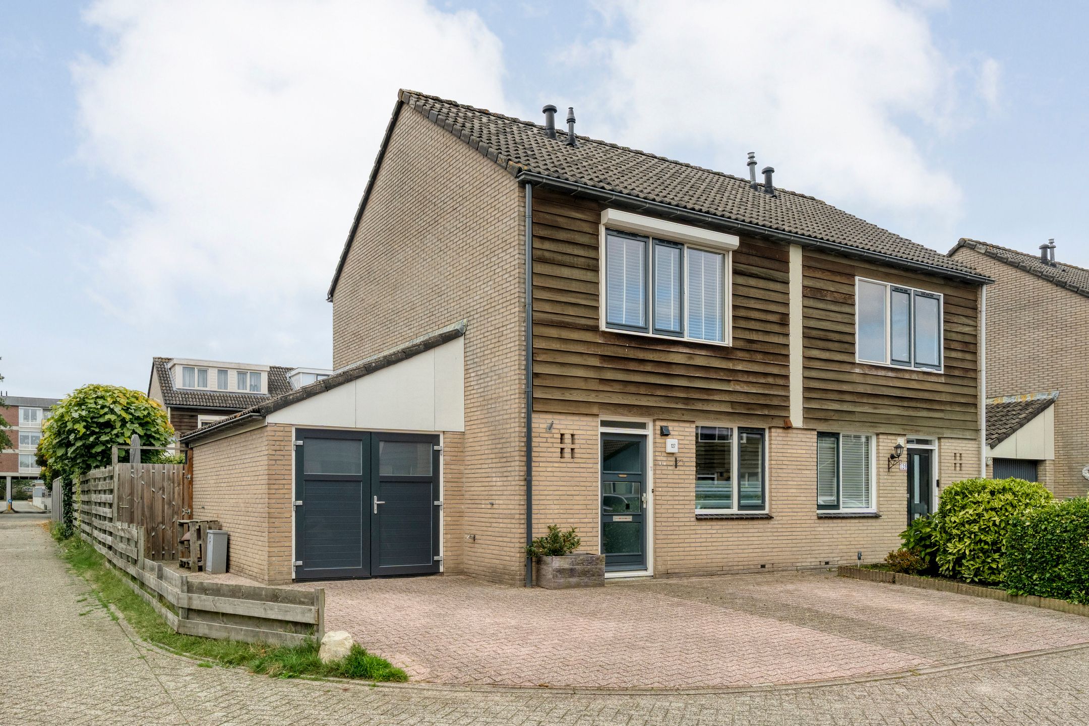 House in Sint Philipsland - More