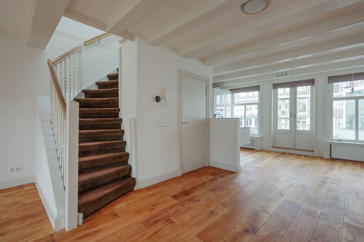 Photo 10 of Willemsstraat 14-F