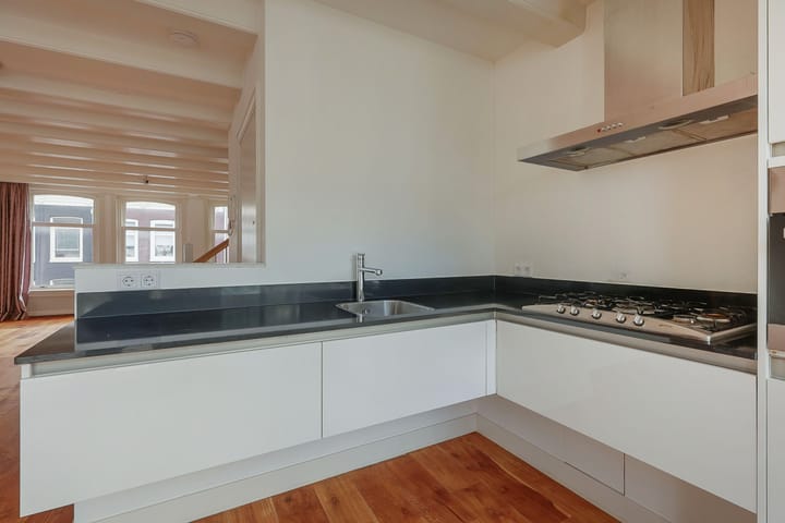 Photo 17 of Willemsstraat 14-F