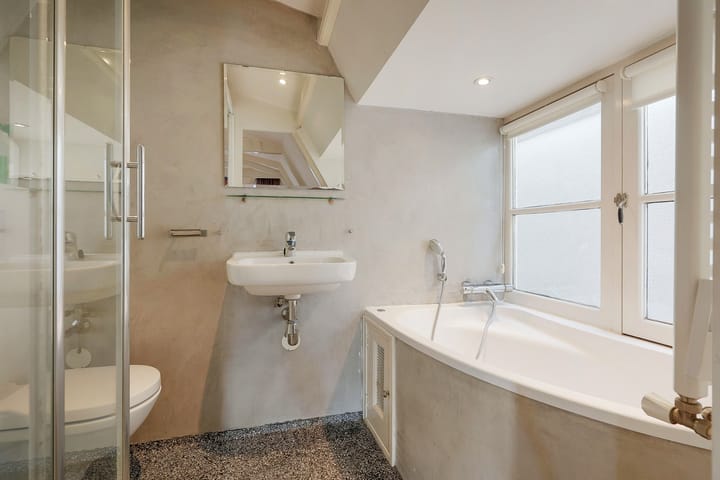 Photo 21 of Willemsstraat 14-F