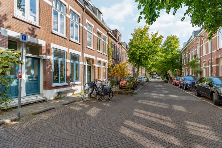 Photo 2 of Roukensstraat 52