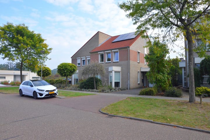 Photo 39 of Burgemeester Bongaartslaan 40