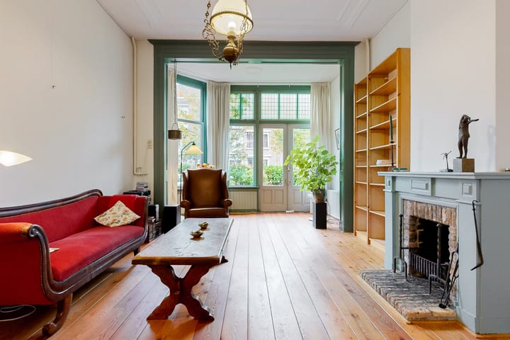 Photo 2 of Emmastraat 41