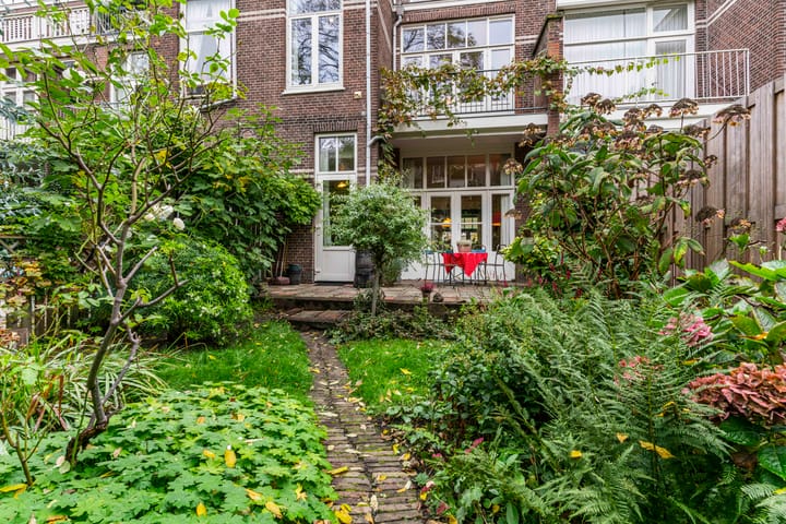 Photo 3 of Emmastraat 41