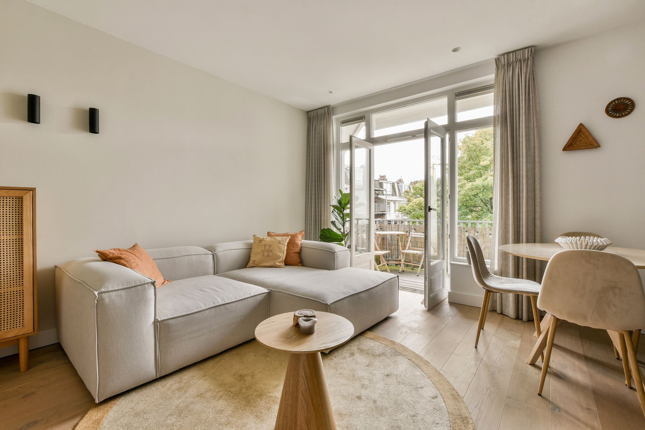 Photo 6 of Van Oldenbarneveldtplein 7-3B