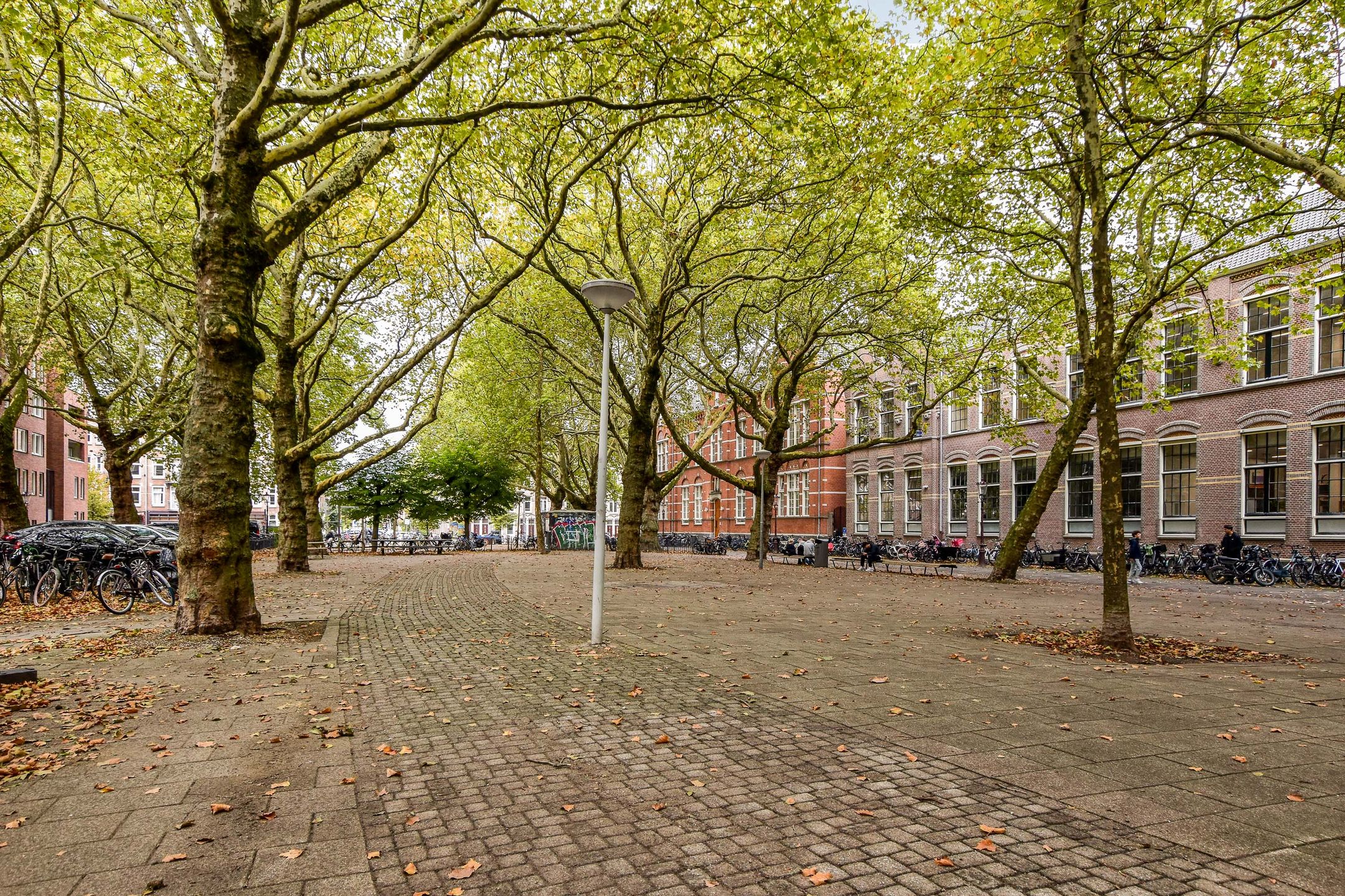 Photo 21 of Van Oldenbarneveldtplein 7-3B