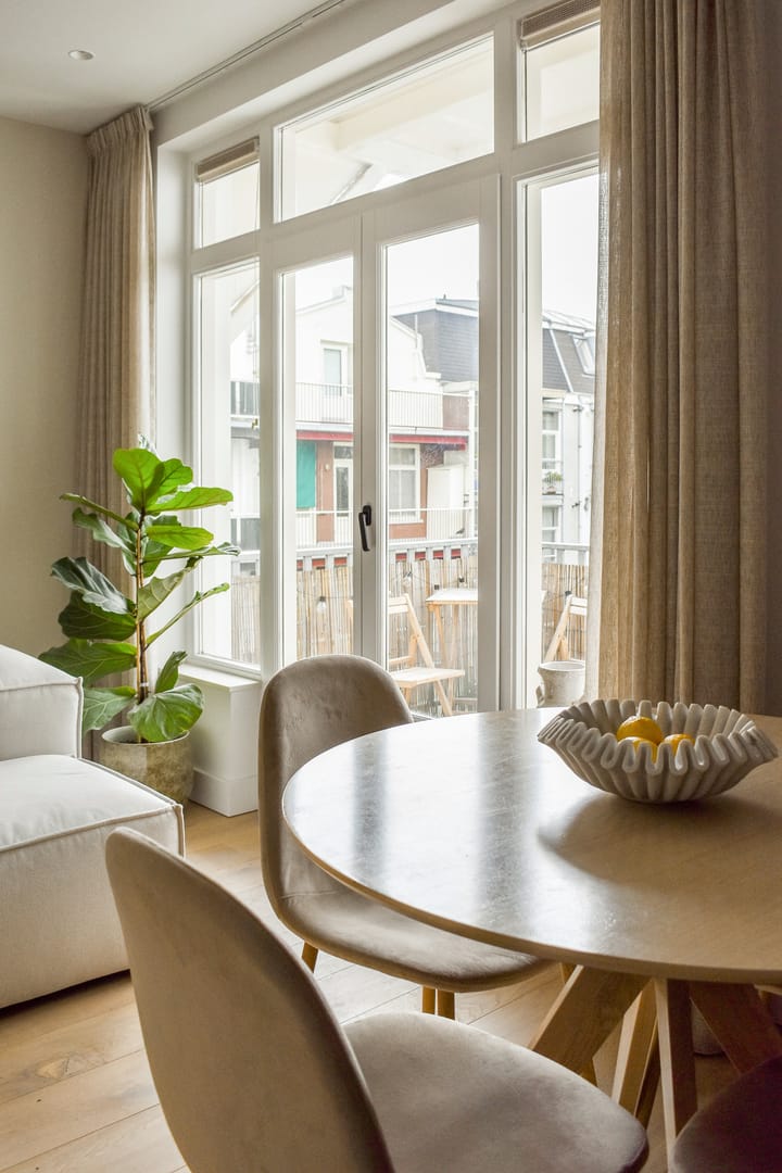 Foto 7 van Van Oldenbarneveldtplein 7-3B