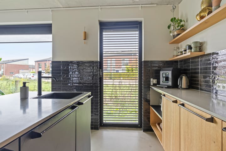 Foto 11 van Scharwoudestraat 16-A