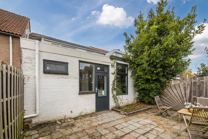 Foto 23 van van Bovenstraat 15