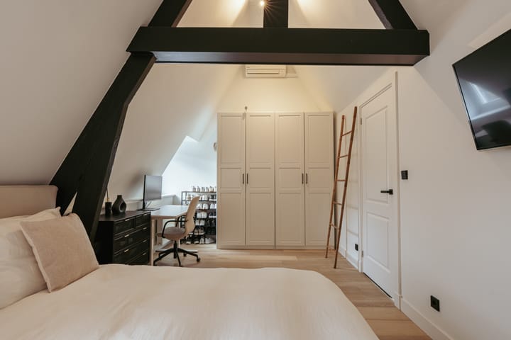 Photo 24 of Orteliusstraat 38-2