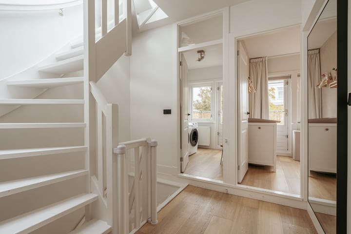 Photo 37 of Orteliusstraat 38-2