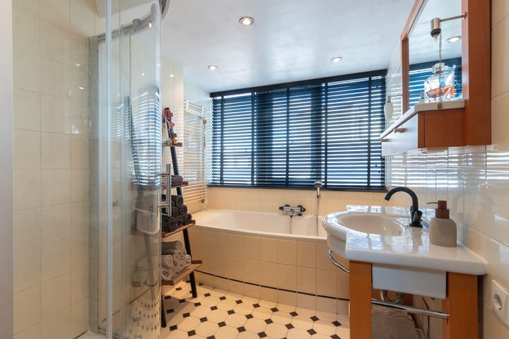 Foto 37 van Ambonstraat 6