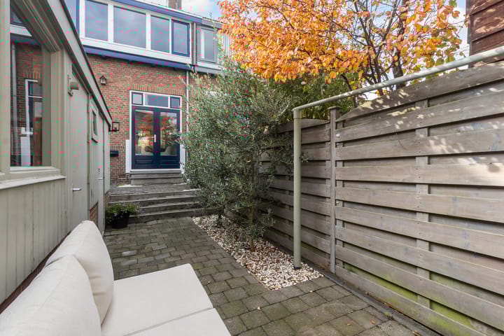 Foto 44 van Ambonstraat 6