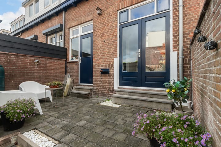 Foto 46 van Ambonstraat 6