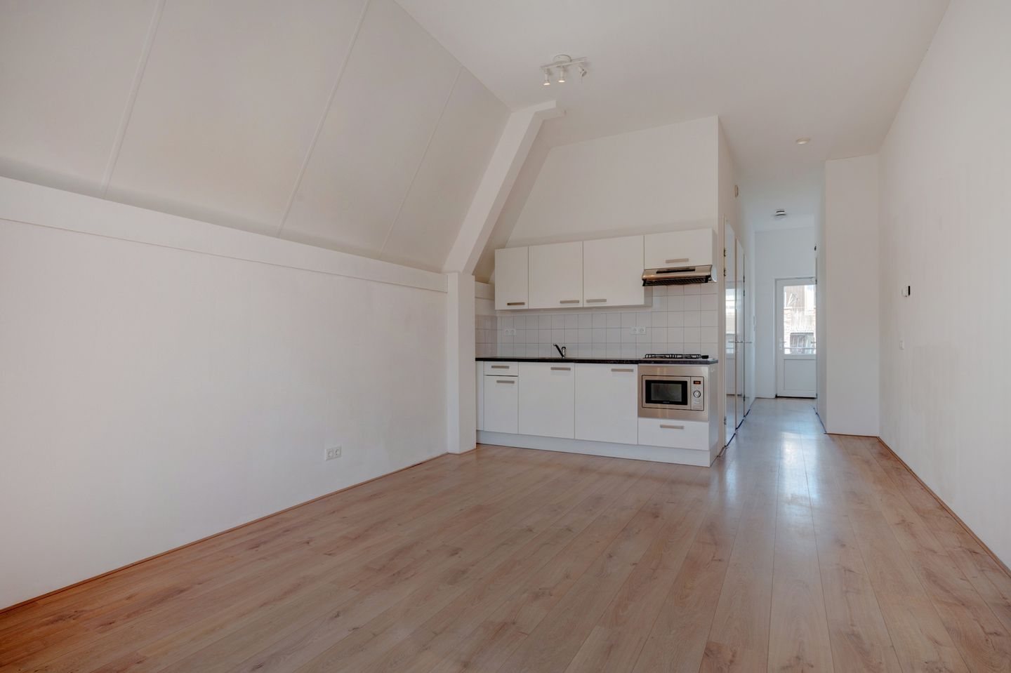 Photo 10 of Nieuwstad 16-A