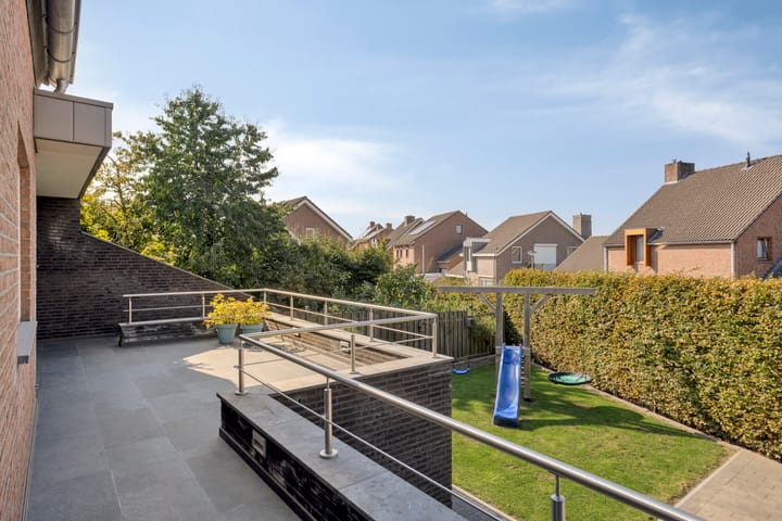 Photo 13 of Sint Gerlachusstraat 27