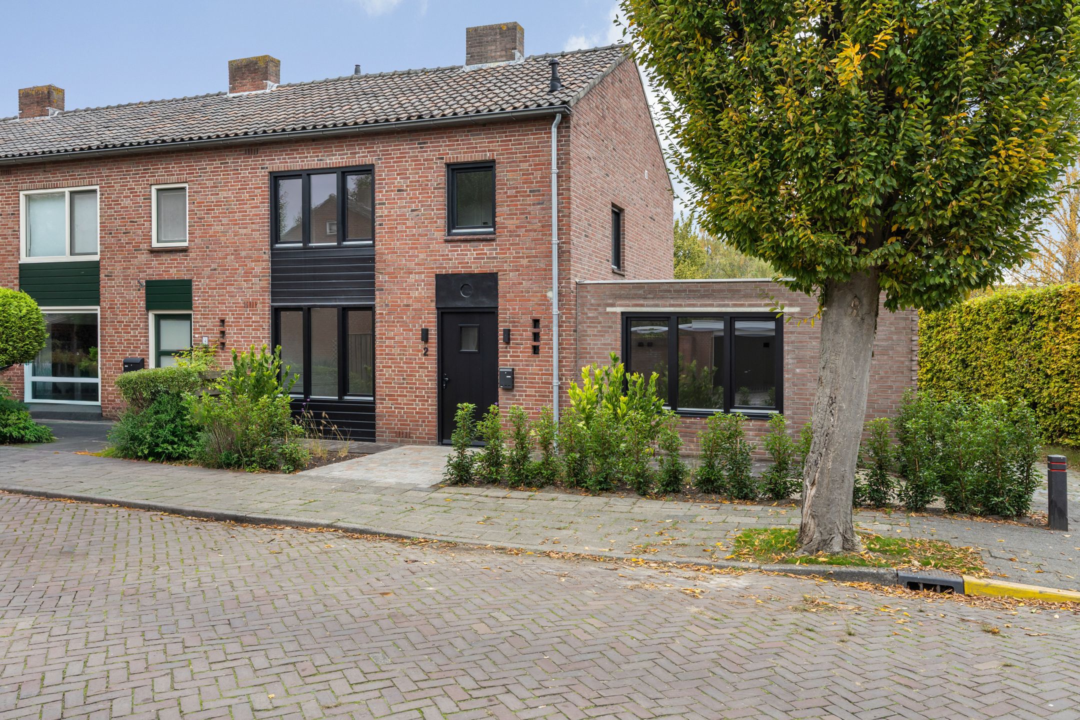 Mgr. Van Dijkstraat 2