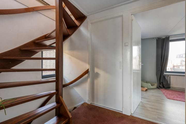 Photo 14 of Begoniastraat 14