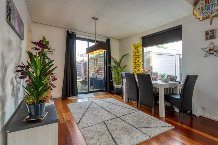 Photo 9 of Begoniastraat 14