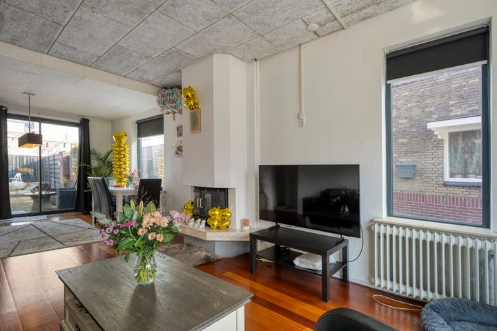 Photo 8 of Begoniastraat 14