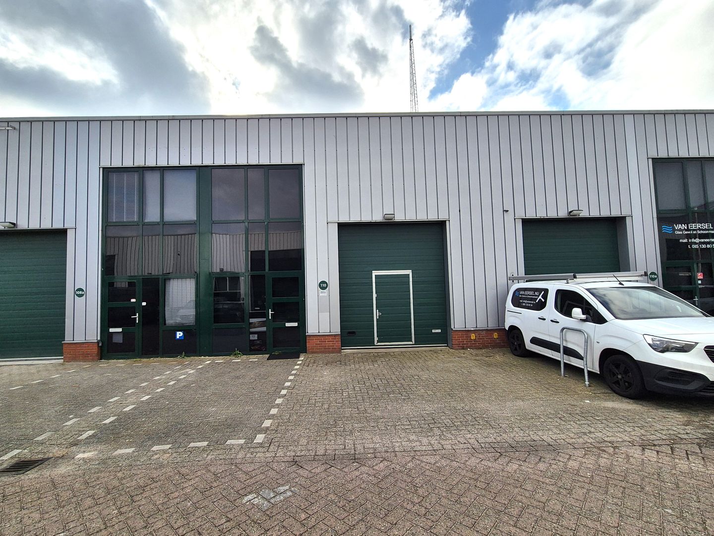 Bekijk foto 2 van Zilverstraat 110