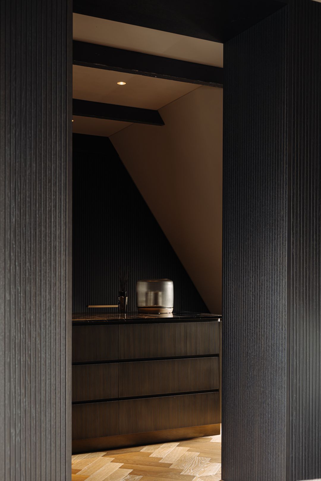 Photo 23 of De Lairessestraat 90-3L