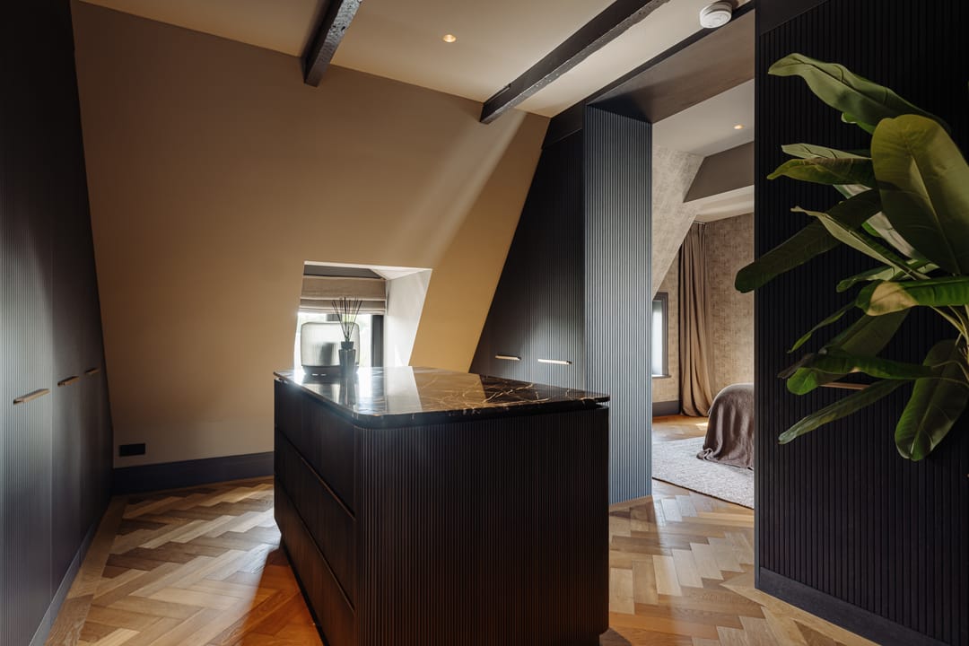 Photo 22 of De Lairessestraat 90-3L