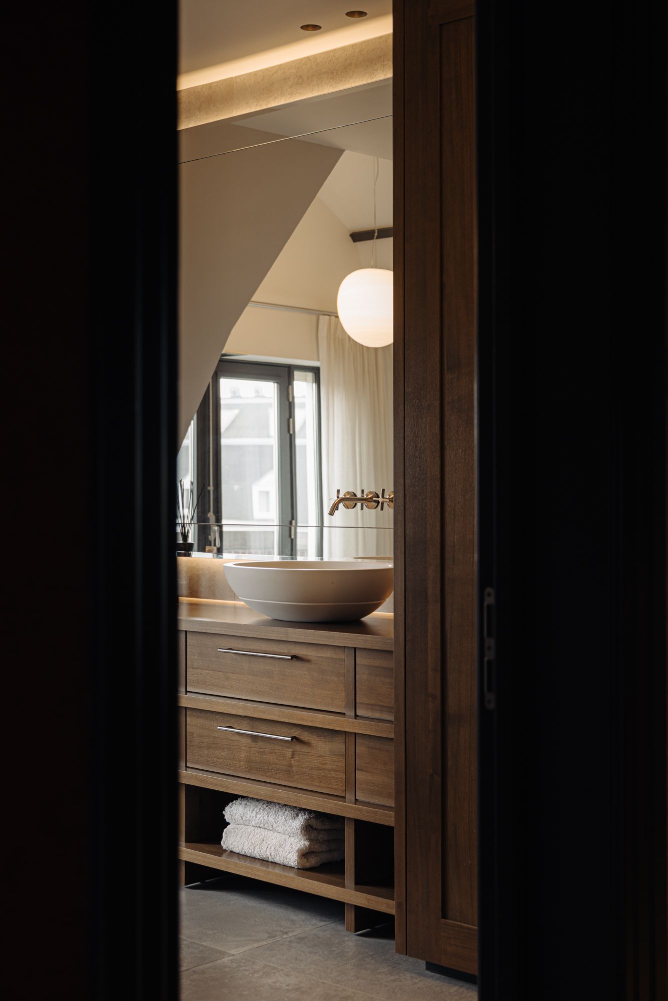 Photo 29 of De Lairessestraat 90-3L