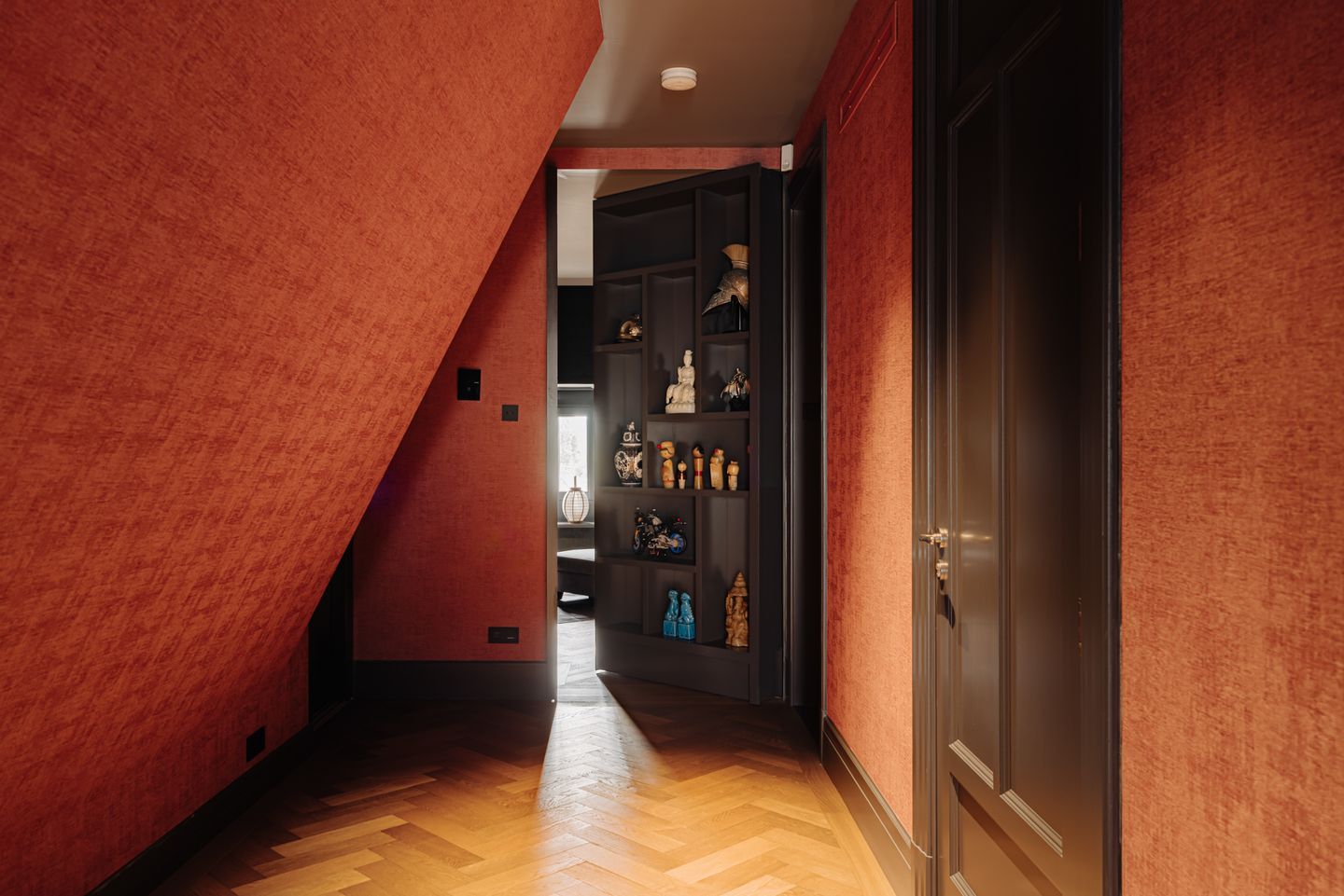 Photo 35 of De Lairessestraat 90-3L