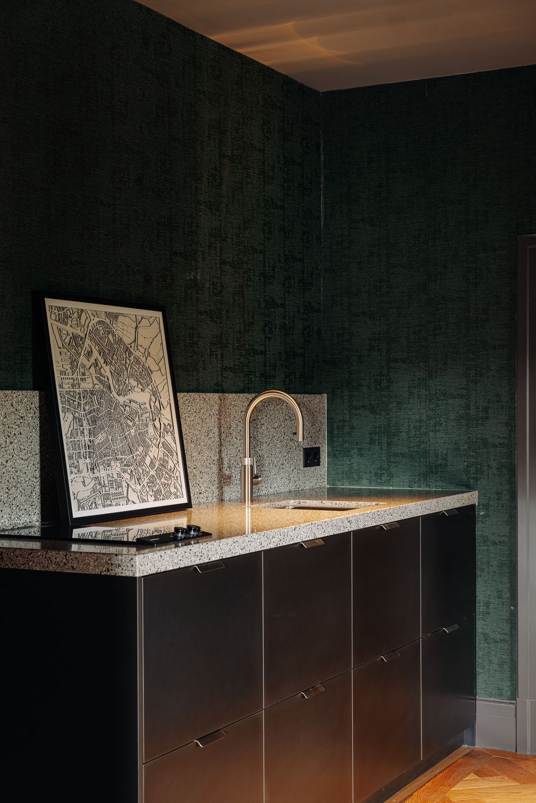 Photo 41 of De Lairessestraat 90-3L