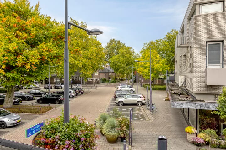 Foto 30 van Corridor 43