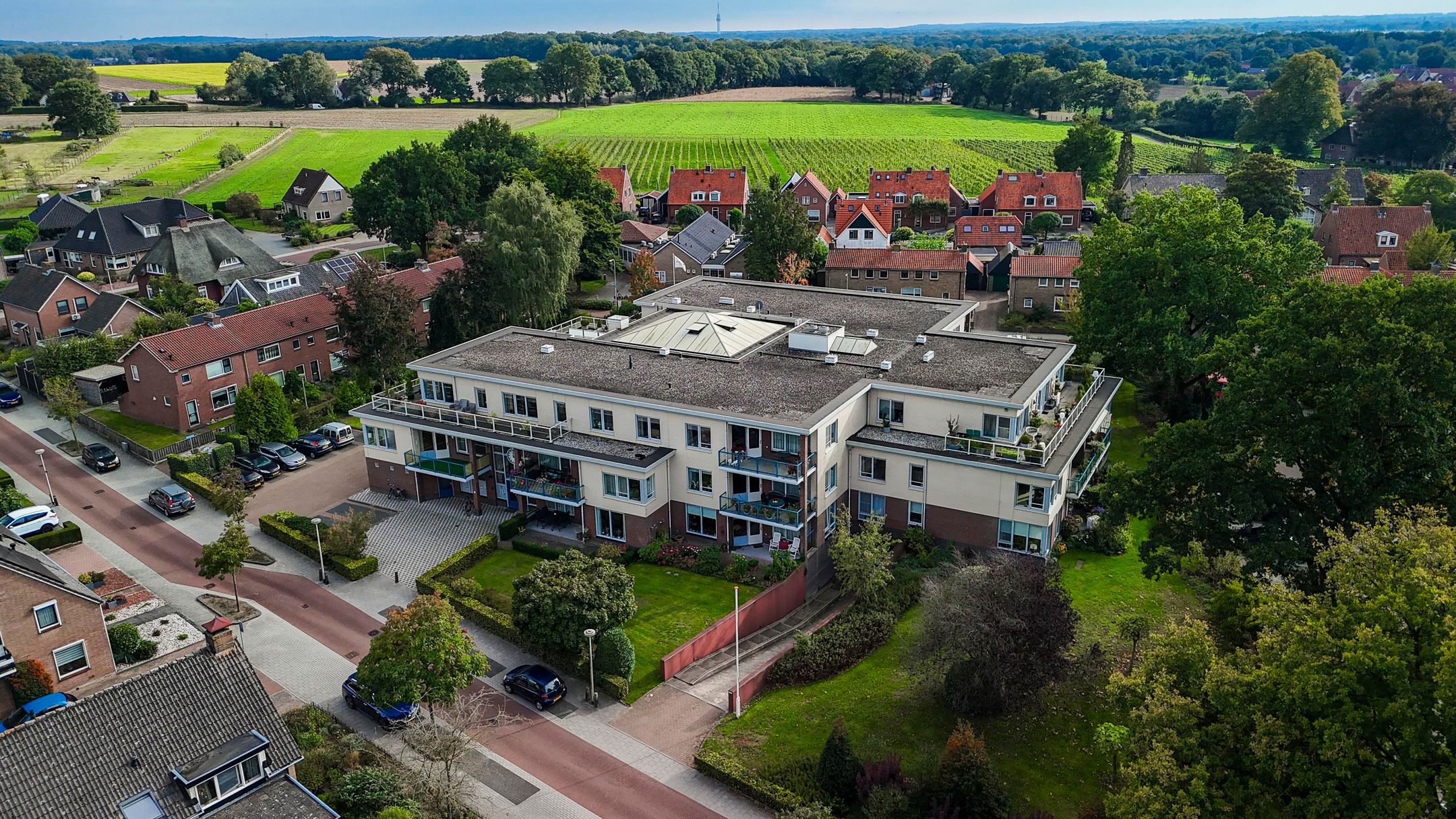 Photo 36 of Tuinstraat 15-201