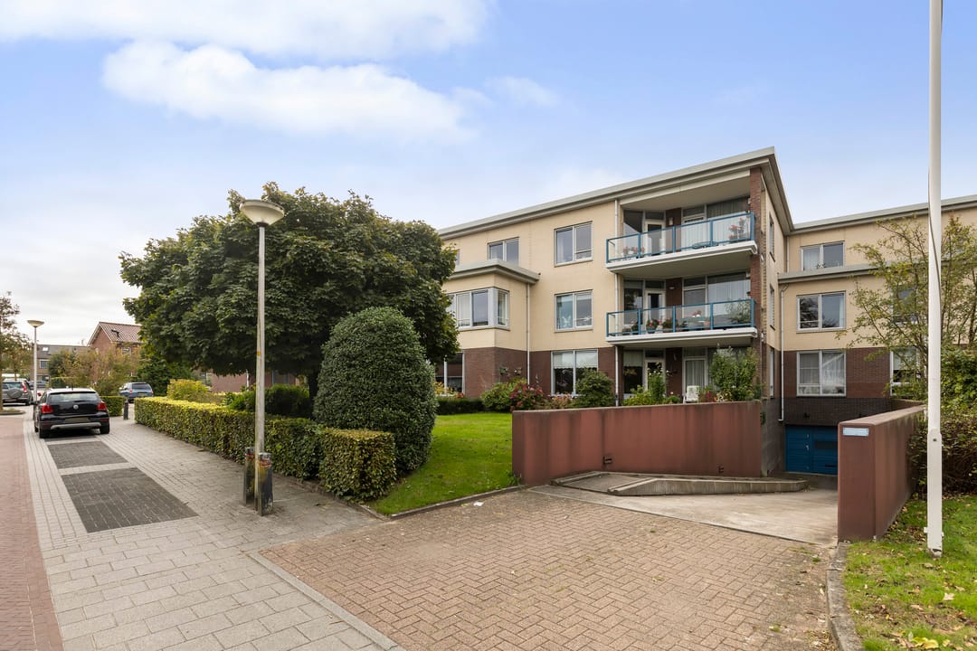 Photo 37 of Tuinstraat 15-201