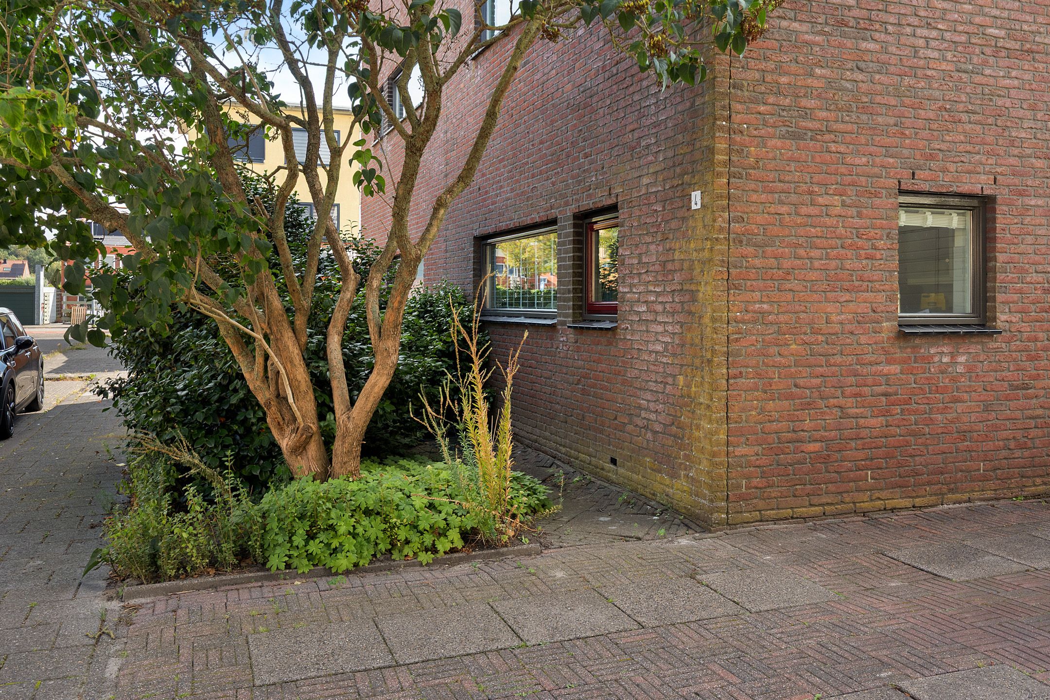 Foto 3 van Johan Ellenbergerstraat 4