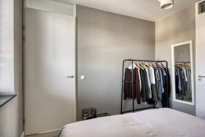 Photo 13 of Julianastraat 11-B