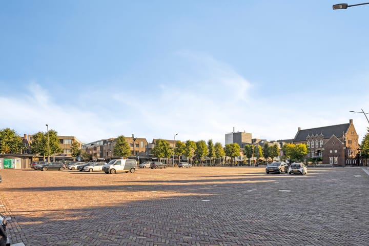 Photo 30 of Julianastraat 11-B