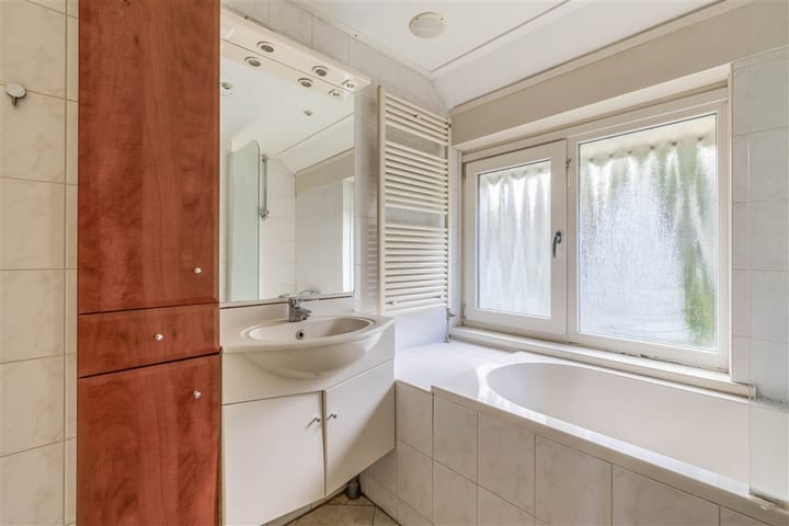 Photo 4 of Kleine Belt 3