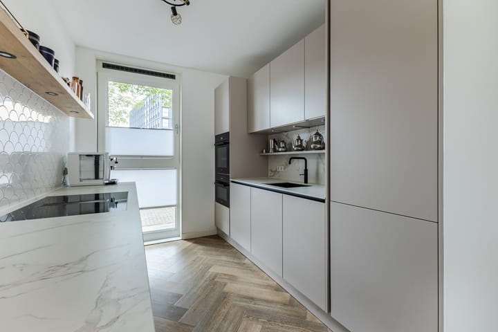 Foto 2 van Eva Besnyöstraat 8