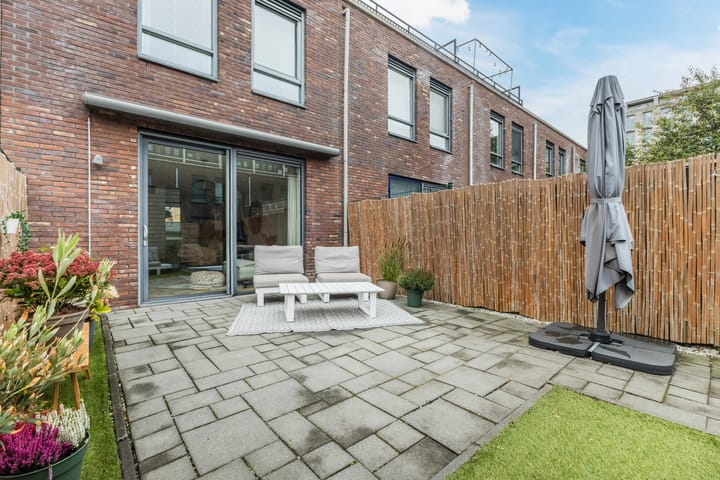 Foto 3 van Eva Besnyöstraat 8