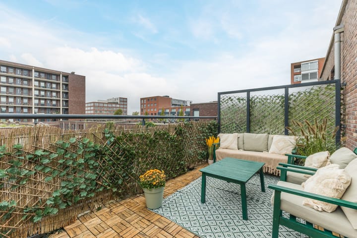 Foto 4 van Eva Besnyöstraat 8