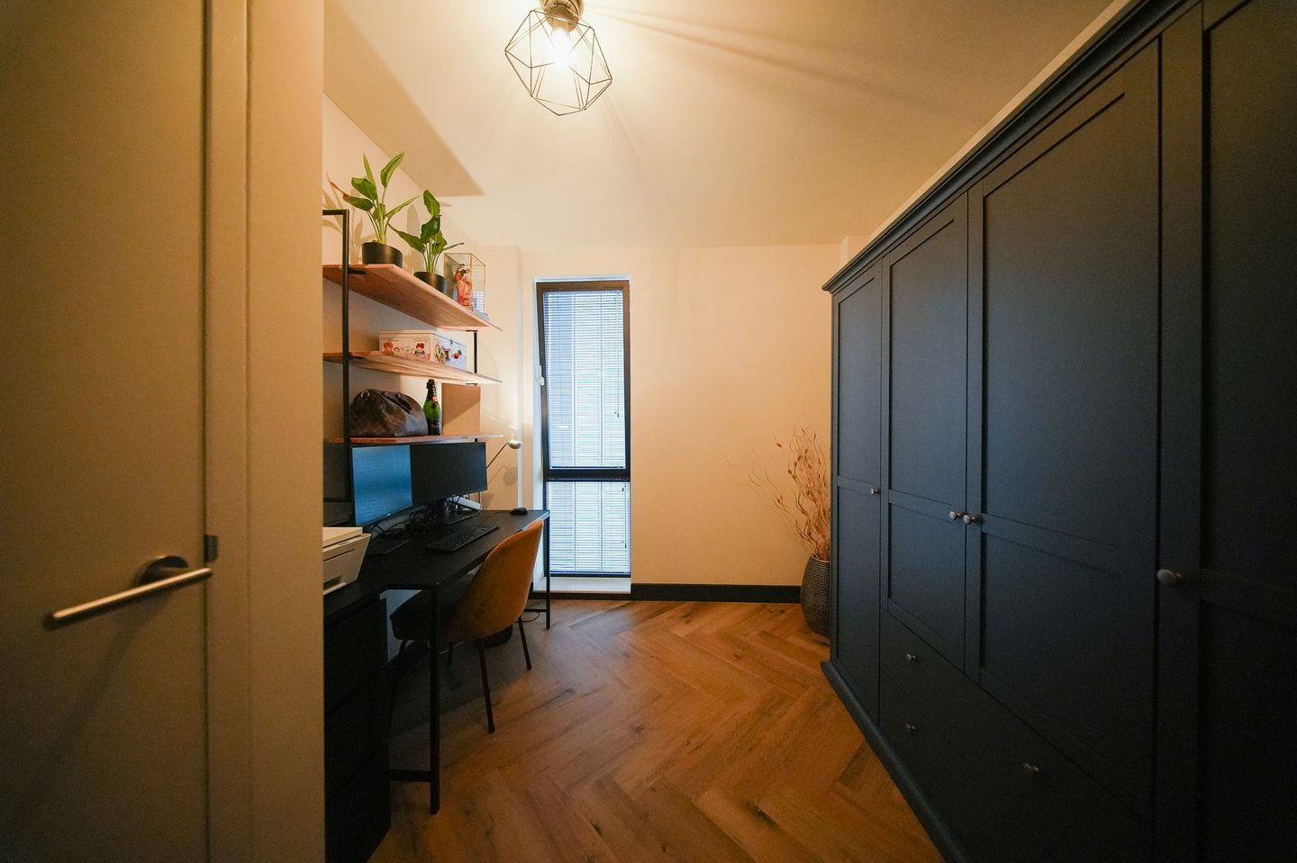 Foto 4 van Torenallee 69-042