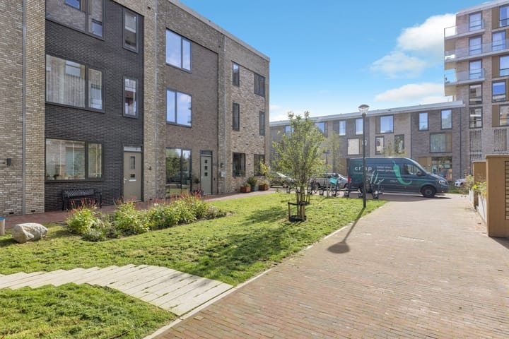 Photo 3 of Hans Henneveldpad 2