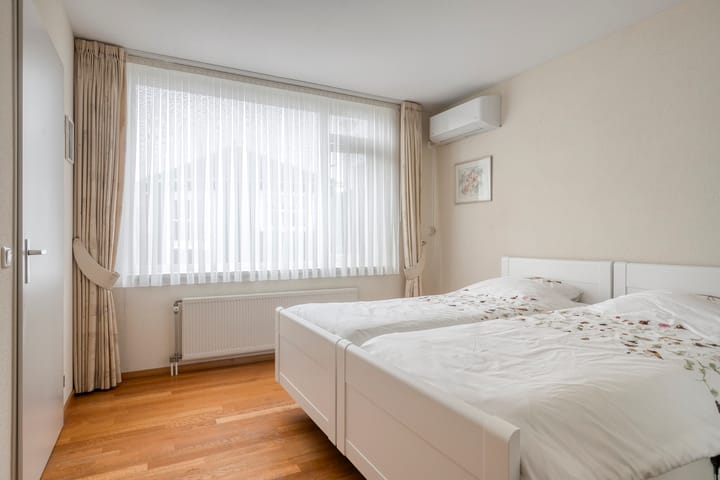 Photo 12 of Strohuls 6