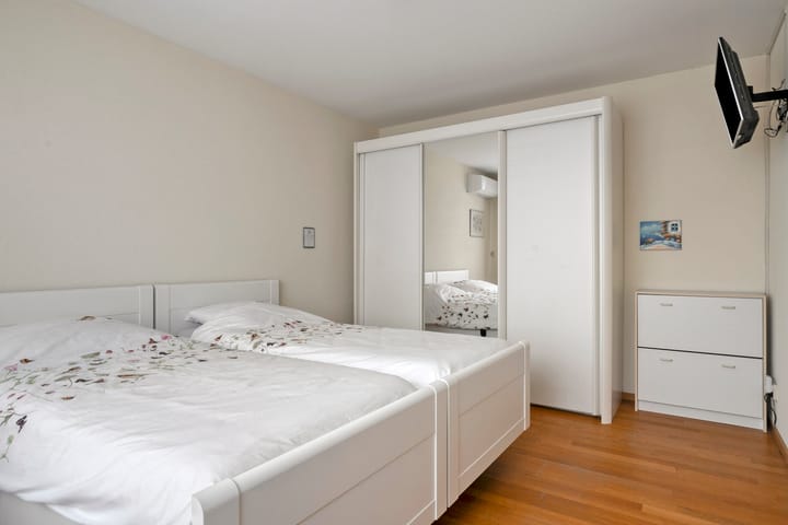 Photo 13 of Strohuls 6