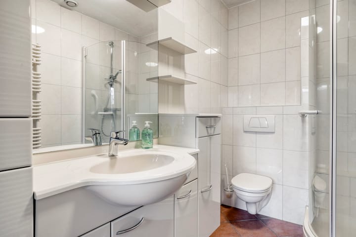 Photo 15 of Strohuls 6