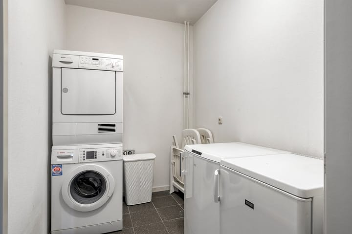 Photo 17 of Strohuls 6