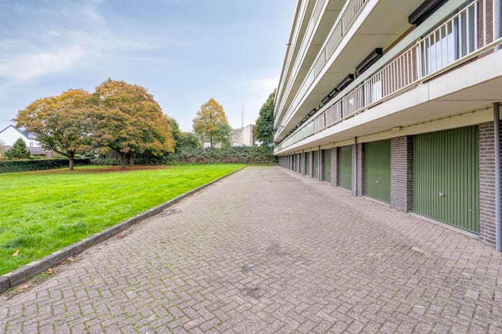 Photo 20 of Via Regia 134-E