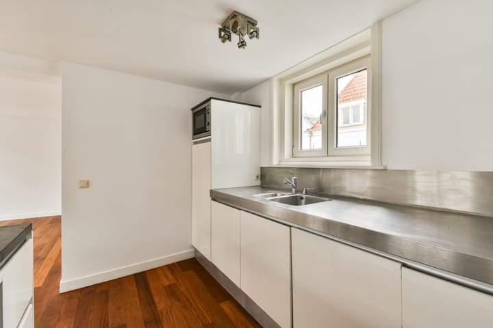 Foto 11 van Haarlemmerstraat 18-A