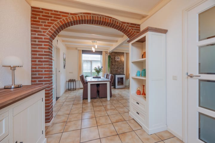 Foto 10 van Vrouwboomweg 1