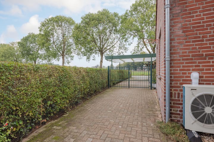 Foto 60 van Vrouwboomweg 1